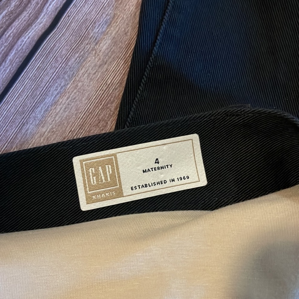 Navy Maternity Gap Cargo Pants! - Picture 8 of 8